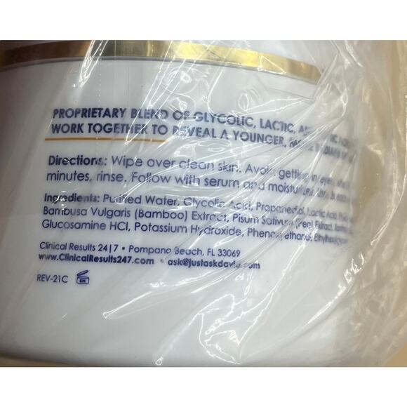 Clinical Results 24/7 Poly-Hydroxy Perfecting Peel Pads 20% 40 Pads .75 ou 20ml - Picture 3 of 4
